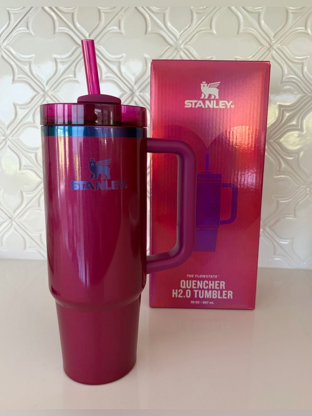 Stanley Valentine’s Day 30oz Berry Truffle FlowState Quencher